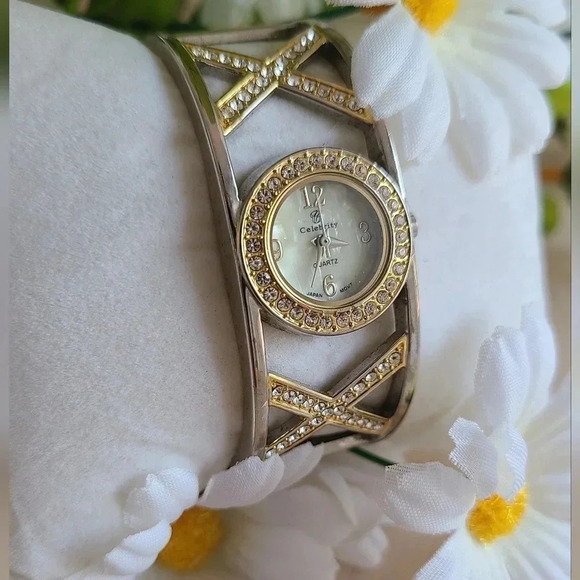CELEBRITY Gold, Silver and Diamonds Bracelet, Mother of Pearl Dial - Picture 3 of 9